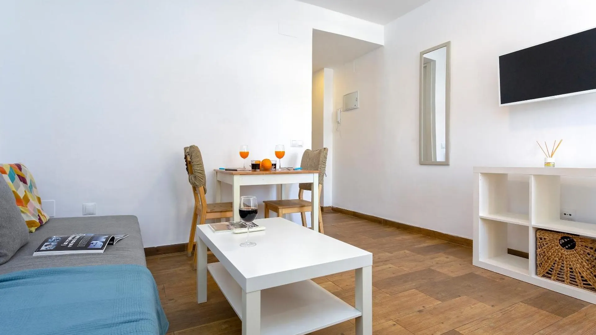 Sunstay Isabel Lofts Center 托雷莫利诺斯 公寓