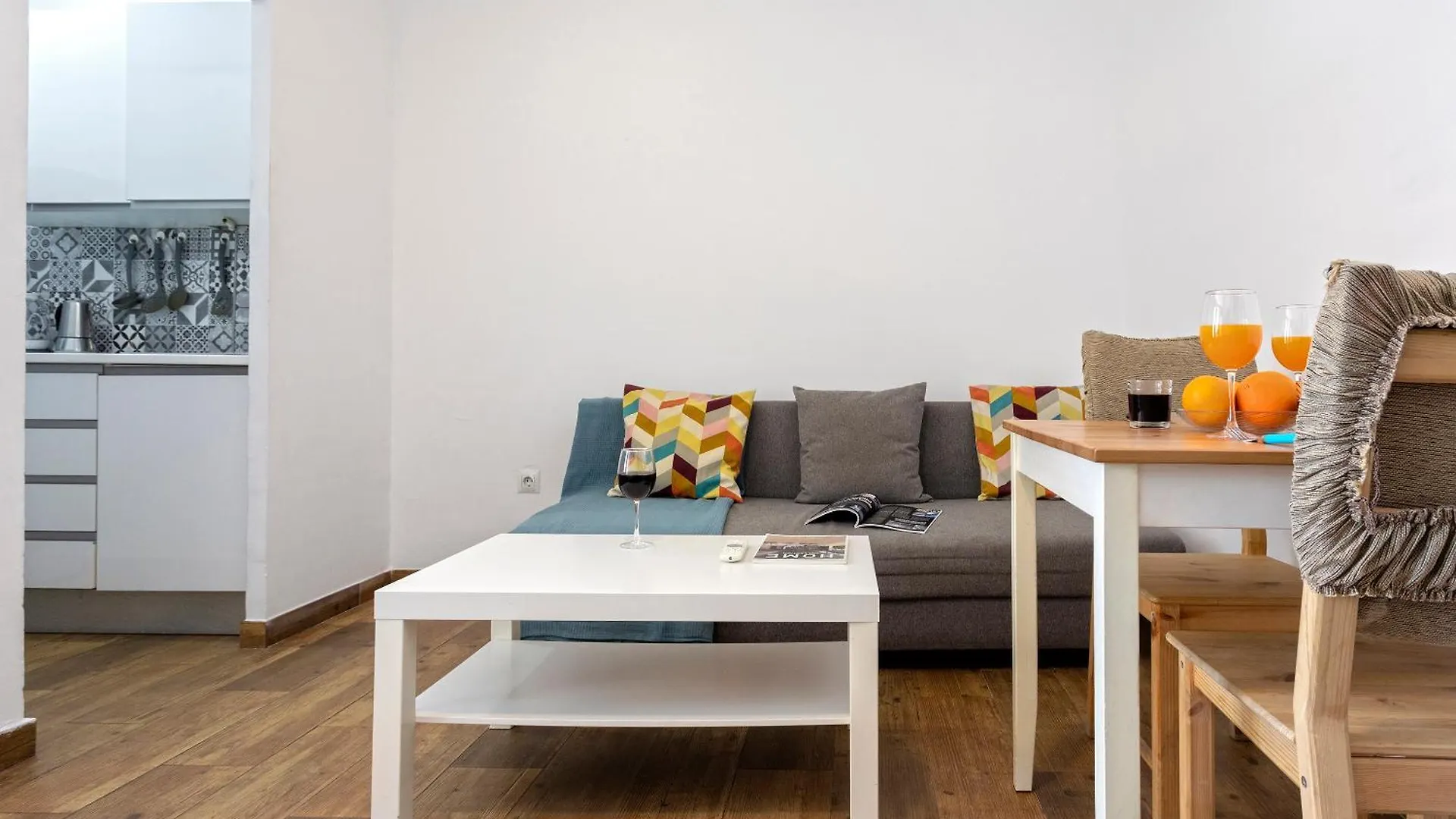 Sunstay Isabel Lofts Center 托雷莫利诺斯 公寓